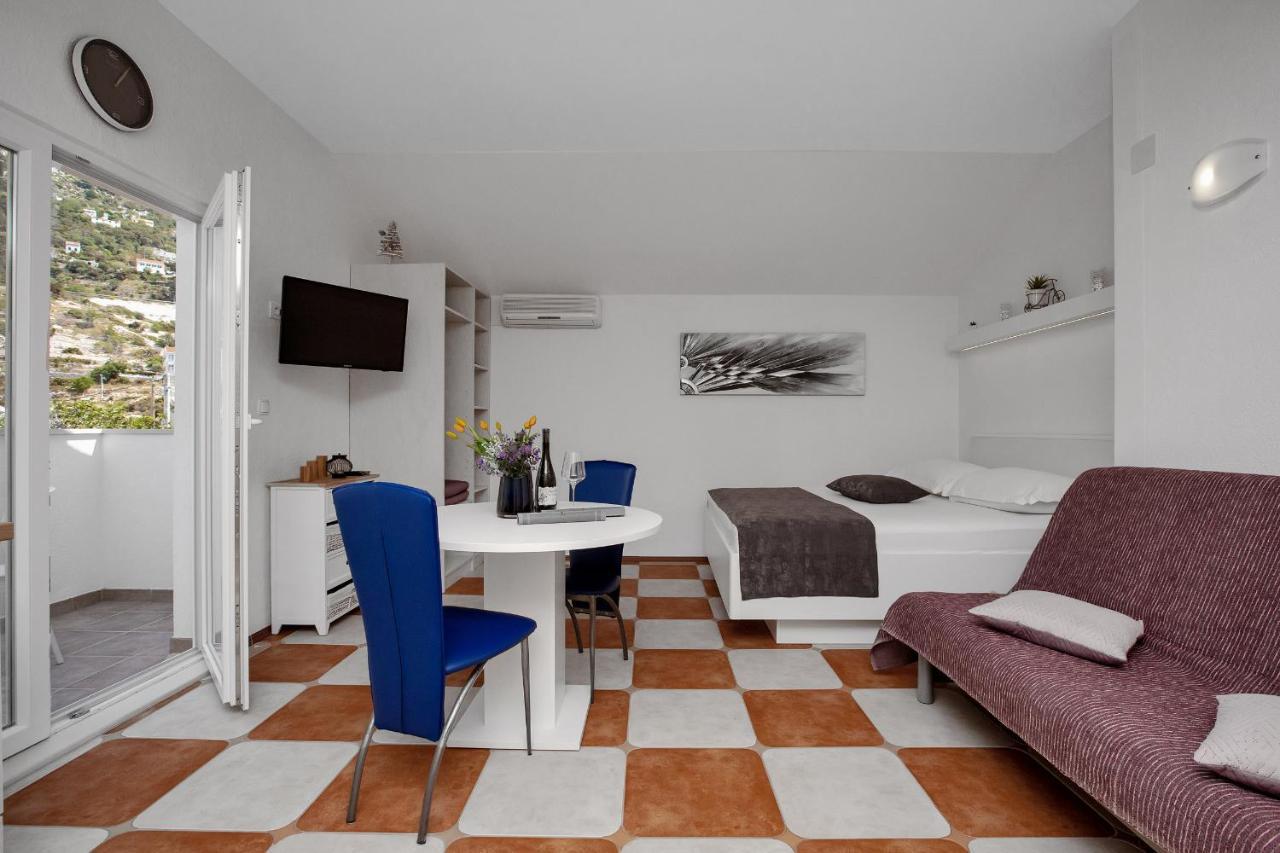 Apartman Toni ตราสนิสเซ ภายนอก รูปภาพ